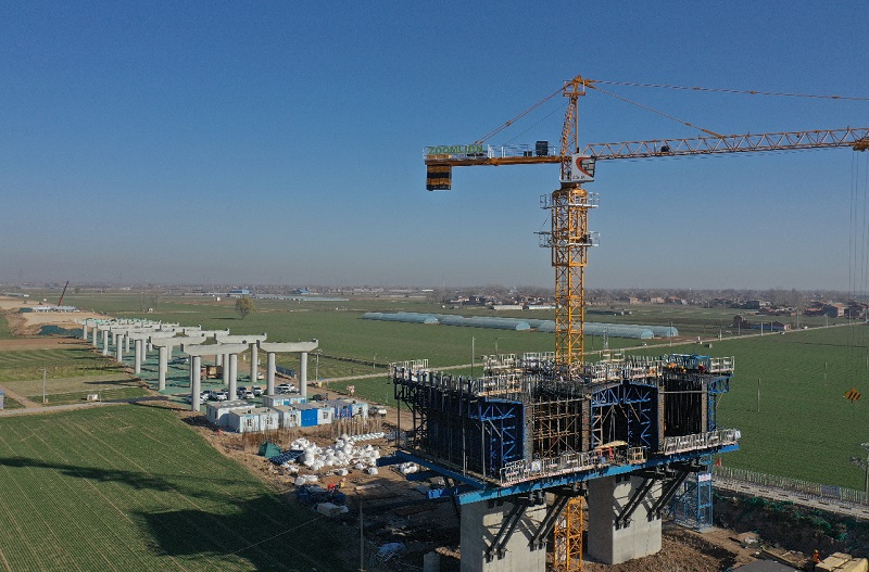 1703033047613.jpg 焦平高速焦滎段沁河特大橋項目建設加速推進2023.12.15.jpg